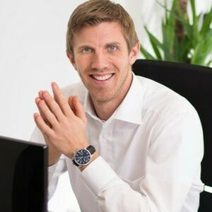 Dr. Julian Bergmann